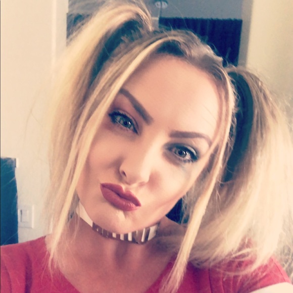 Meet your Posher, Tanya - Picture 2 of 2